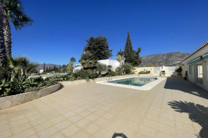 a40e3a897f1685494ba024e83099a0ab - 17