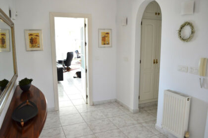 a40e3a897f1685494ba024e83099a0ab - 37