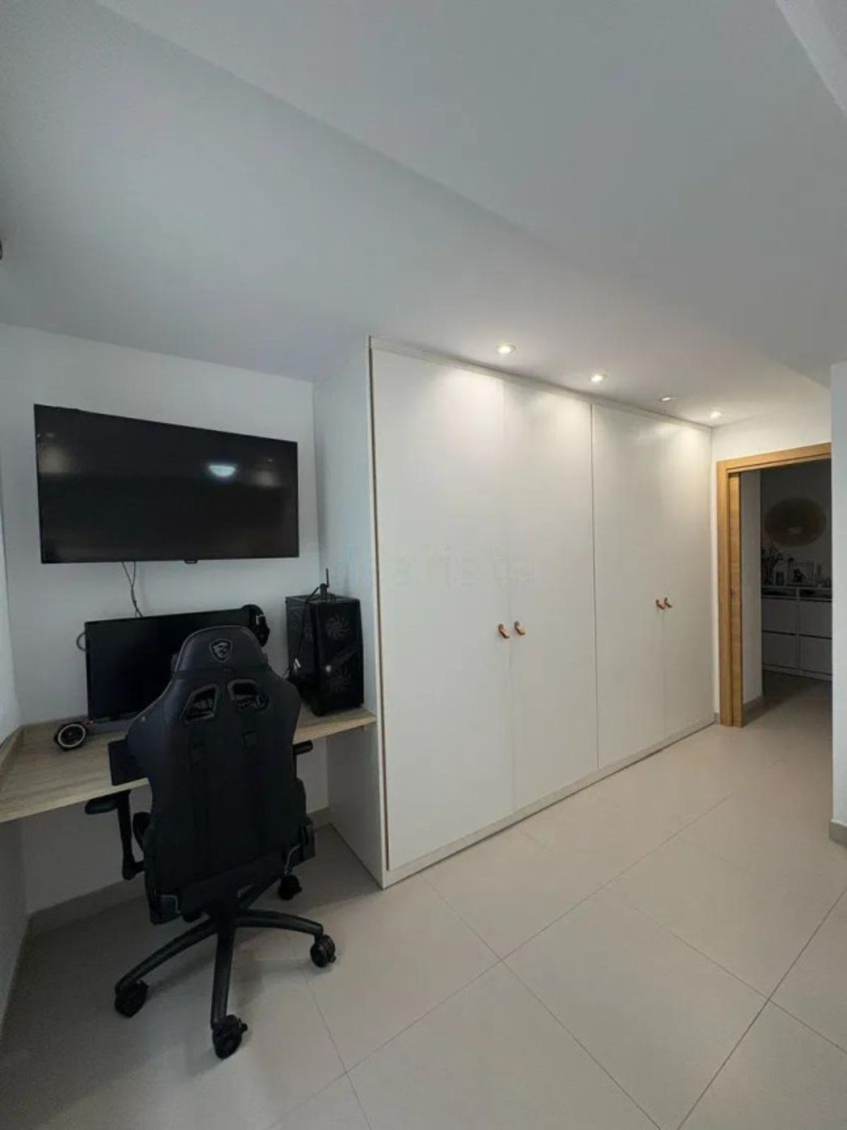 a46bbe1981421d1193b56a02ed34c127 - 10