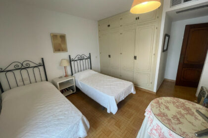 a474d4517d764e7f8cb50dfebd9ef541 - 13