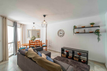 a4a207071ffe7d2f08f8051c4aad3a72 - 1