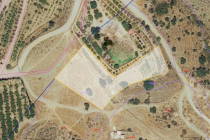 a4b557fab74277b2bf52214b8a8d206b - 1