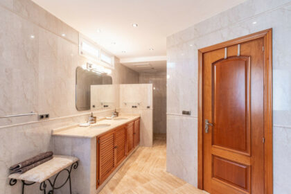 a55cee0dcbafd7754d6878573f8afa4a - 44