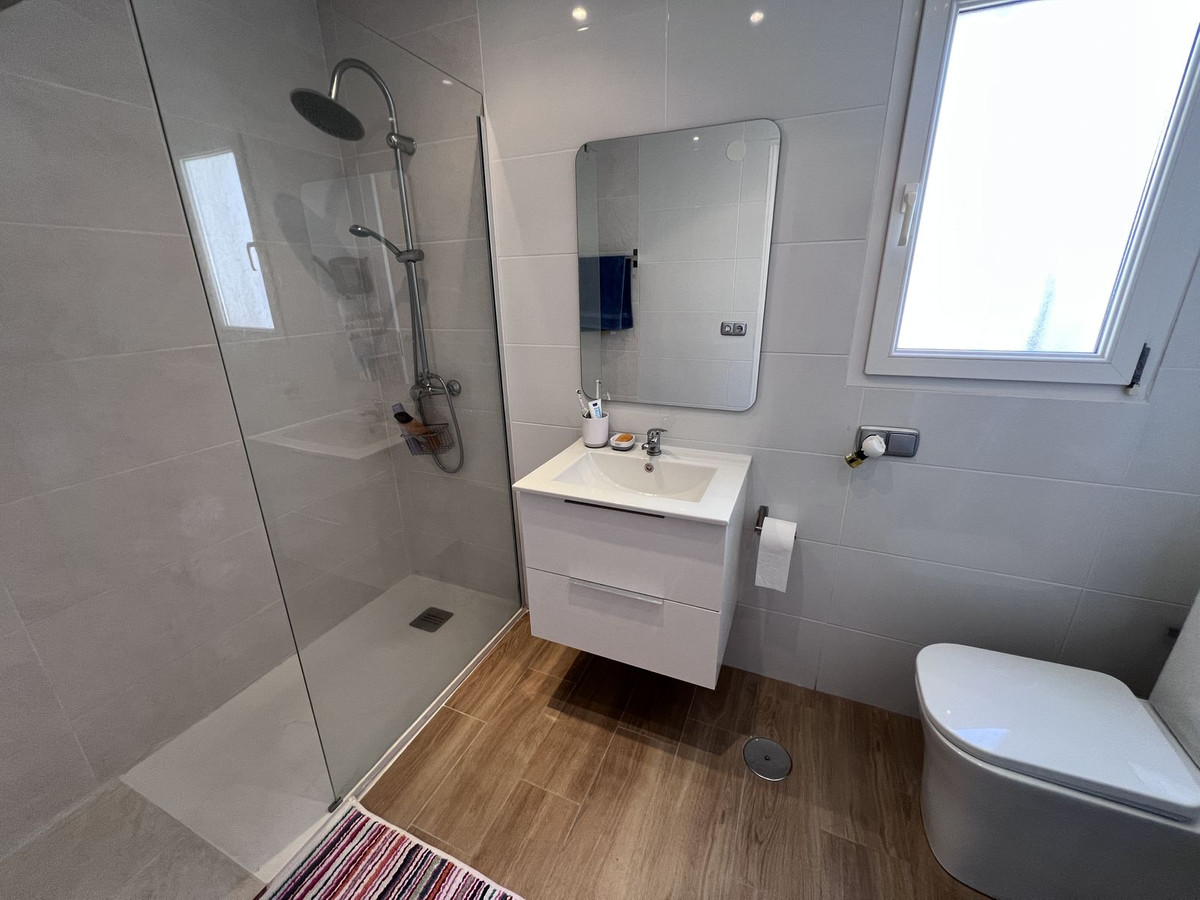 a5ac7c7d56fabe5785fc59810e4fcf20 - 12