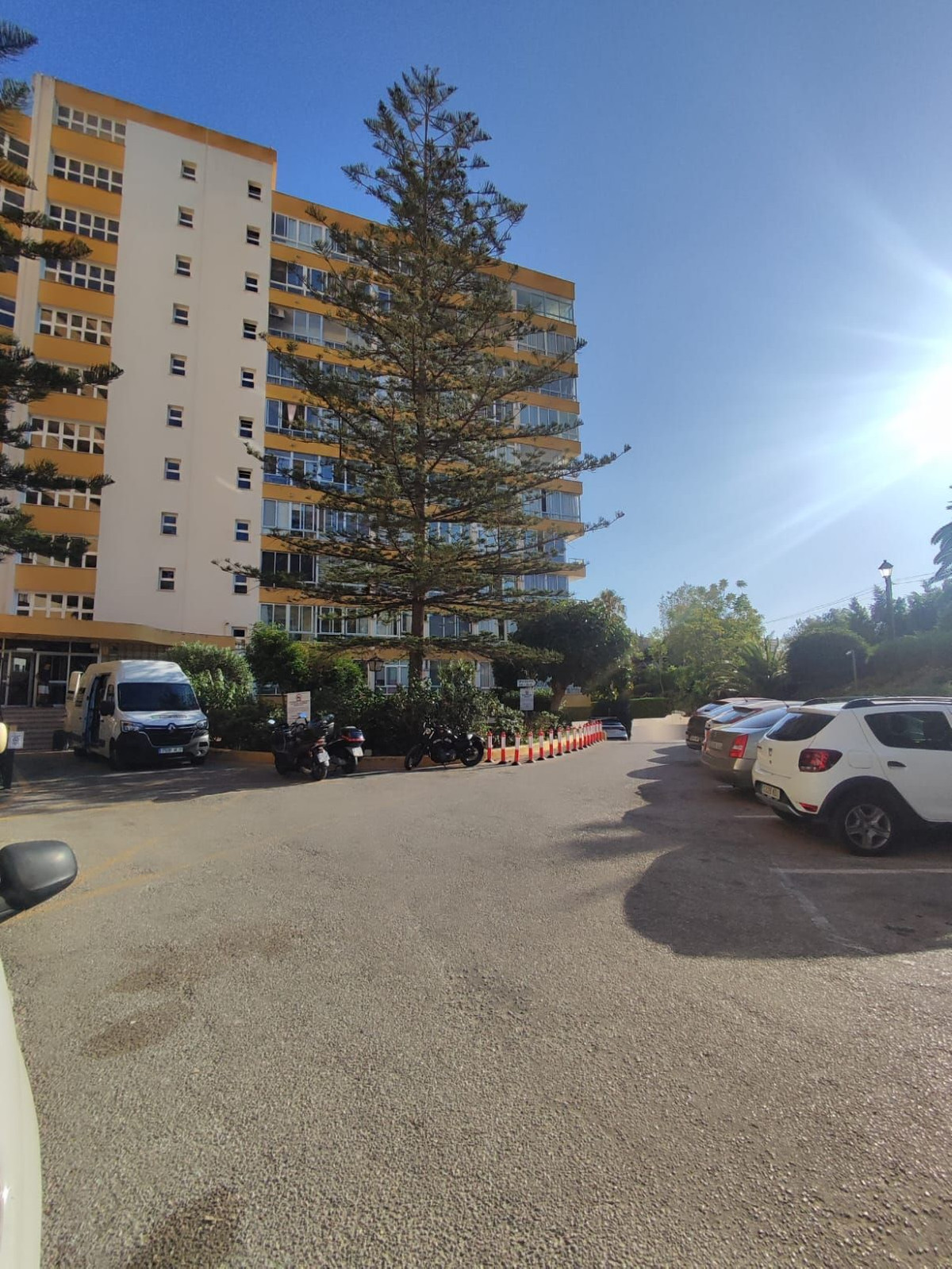 a5b67c21291cdcac99bd6919b43d034d - 18