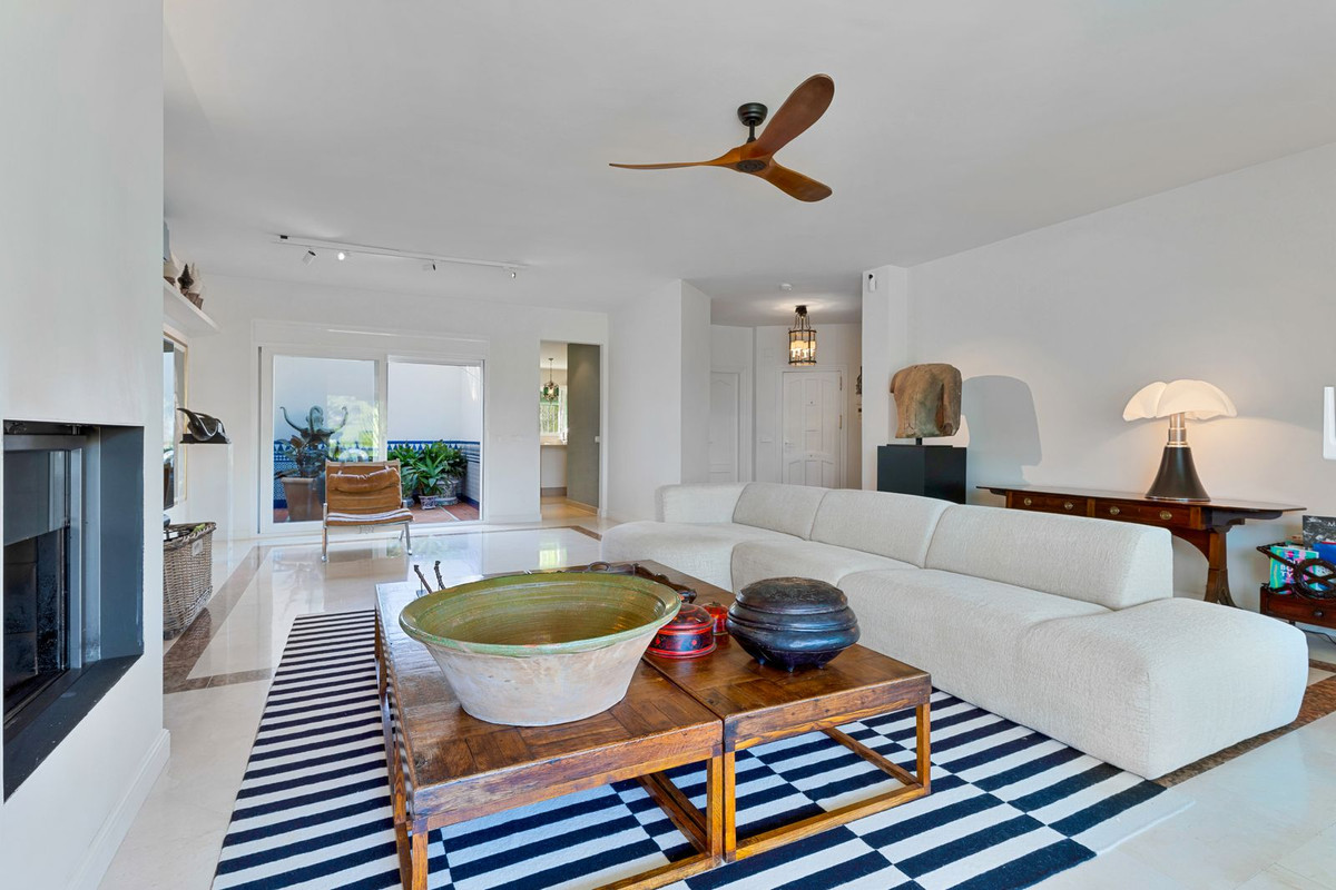 a6098dd2606b4f891792912007e636a5 - 11