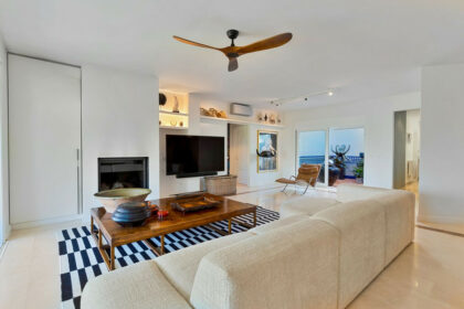 a6098dd2606b4f891792912007e636a5 - 12