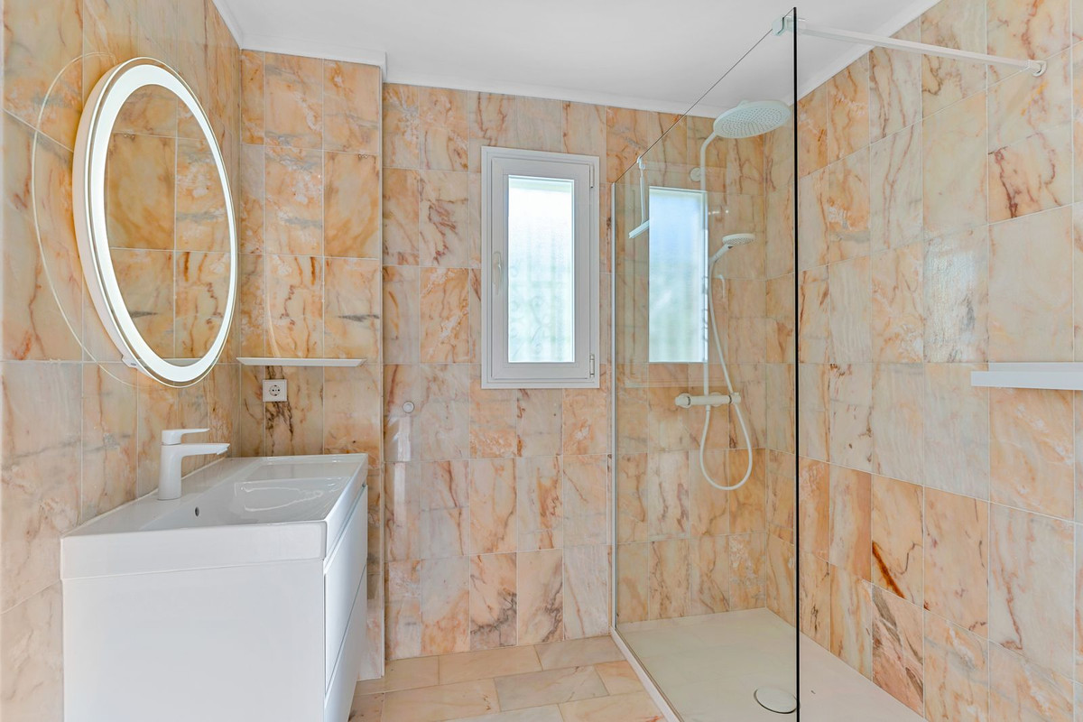 a6098dd2606b4f891792912007e636a5 - 7