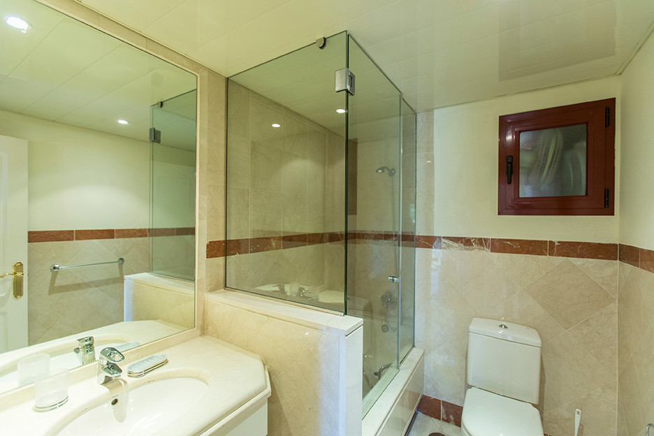 a64d5b63f2aebe2809f89308534bb90b - 15