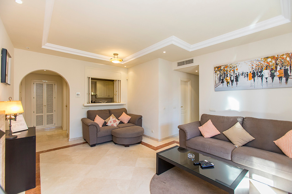 a64d5b63f2aebe2809f89308534bb90b - 20