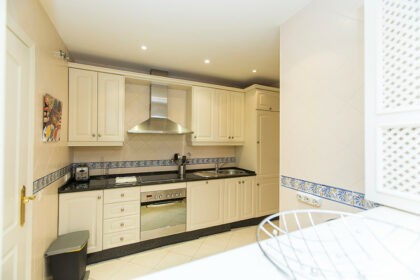 a64d5b63f2aebe2809f89308534bb90b - 4