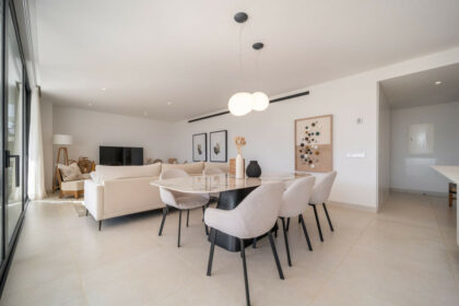 a6b1281f3d2db1641938457335c00758 - 11