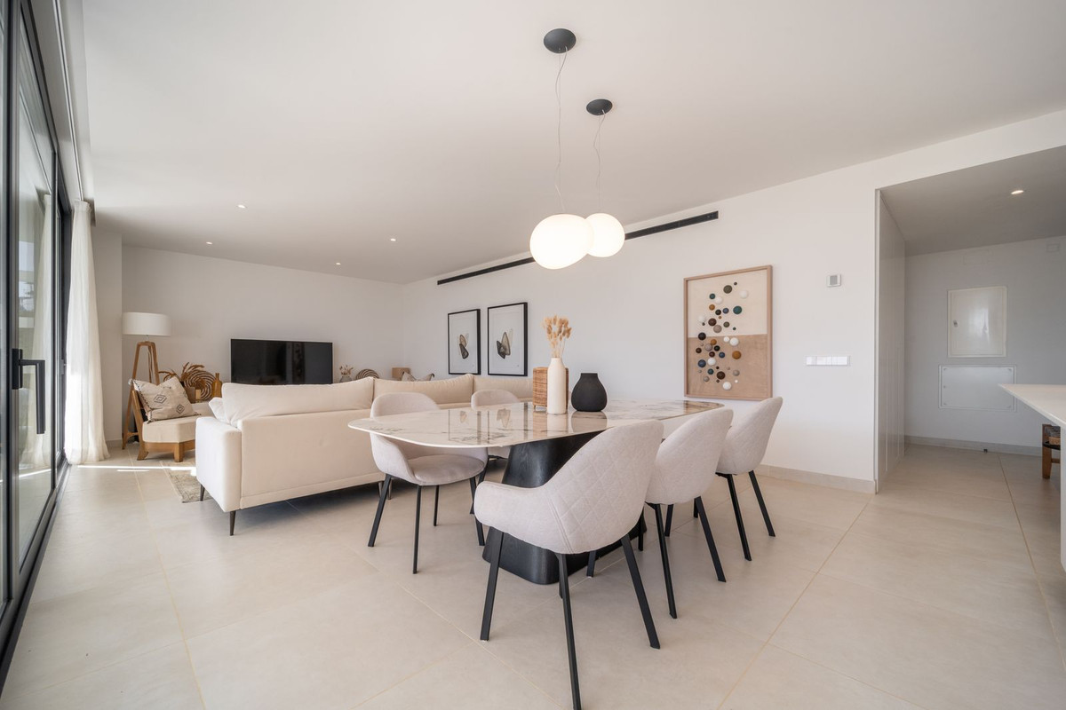 a6b1281f3d2db1641938457335c00758 - 11