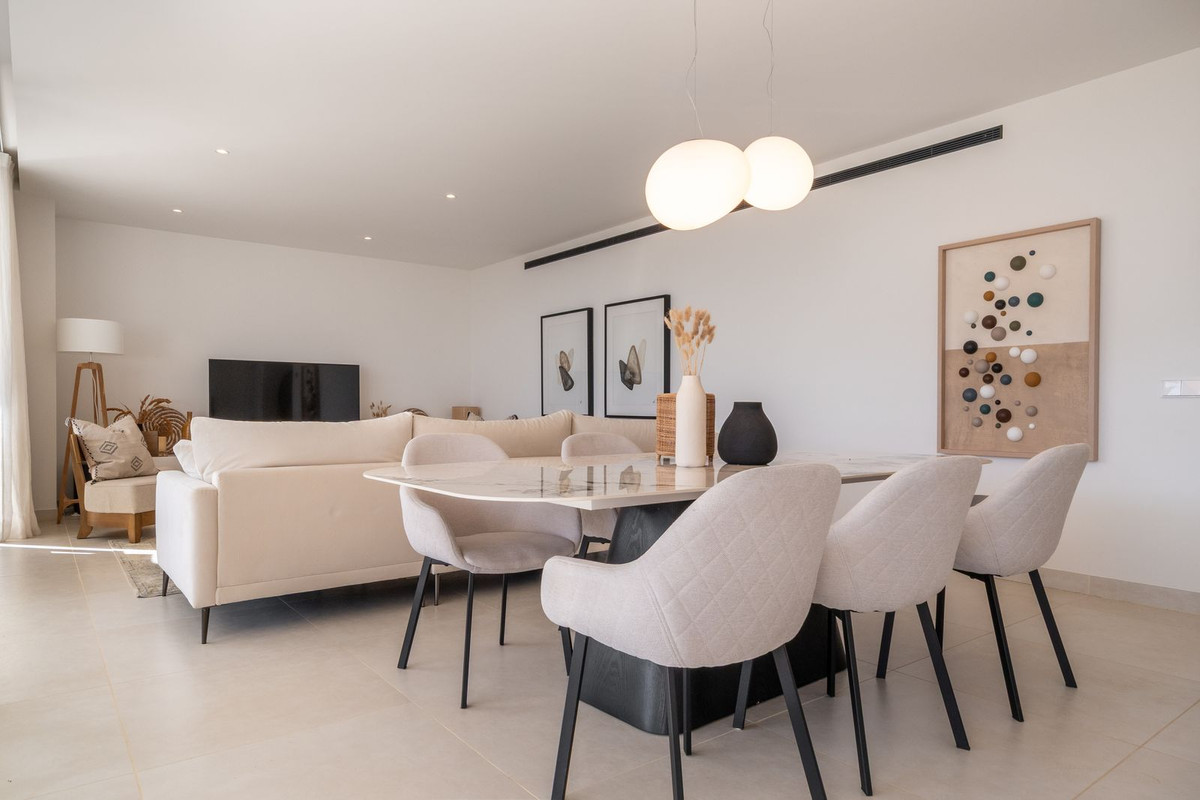 a6b1281f3d2db1641938457335c00758 - 12