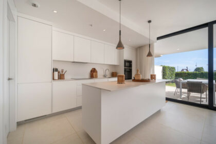 a6b1281f3d2db1641938457335c00758 - 13