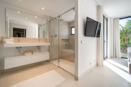 a6b1281f3d2db1641938457335c00758 - 17