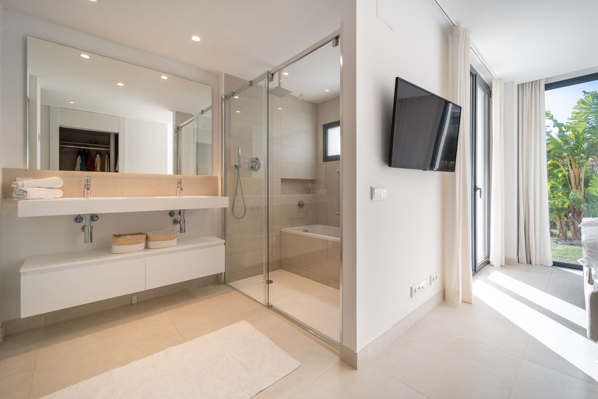 a6b1281f3d2db1641938457335c00758 - 17