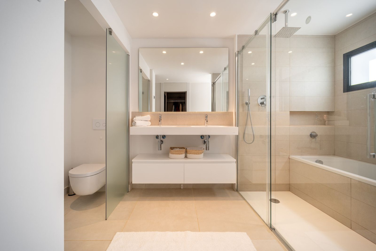 a6b1281f3d2db1641938457335c00758 - 18