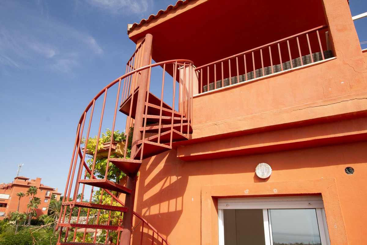 a7edf4997a92930e4cf2f7da5d193f34 - 21