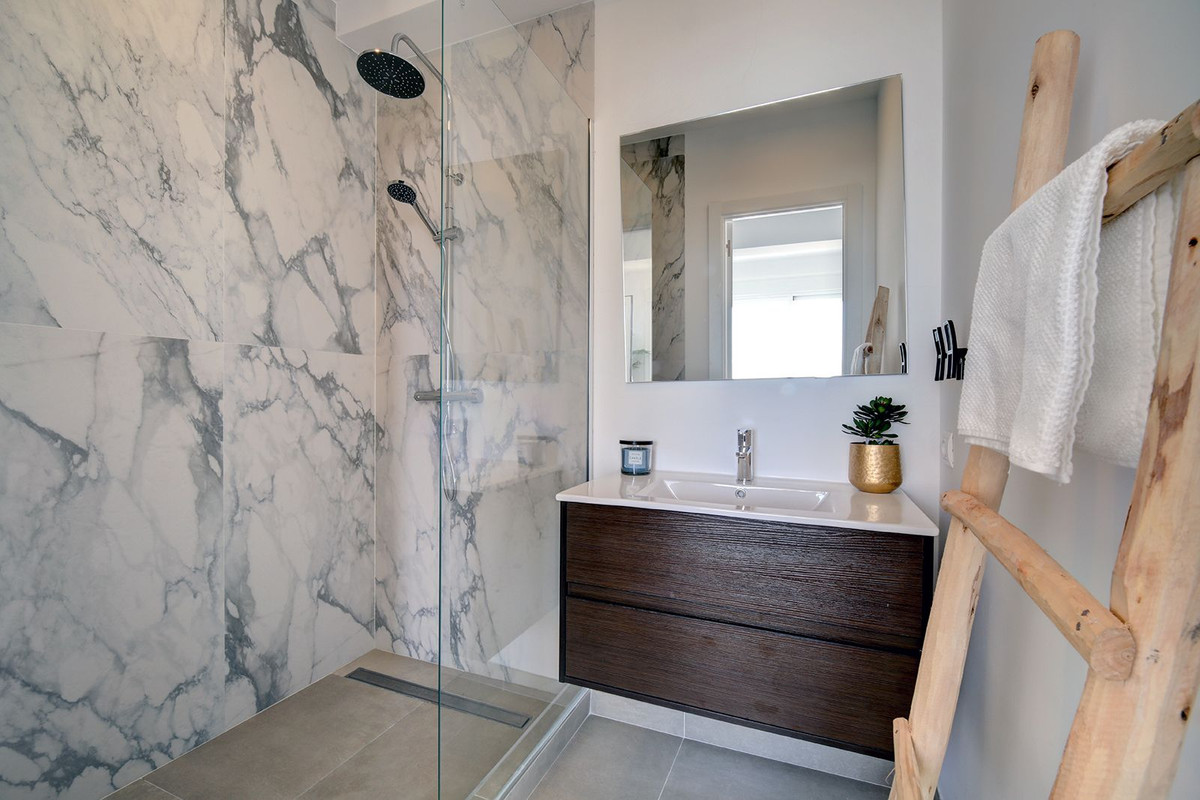 a89a9e1cc211dd1d18f7f353f484c5bd - 11