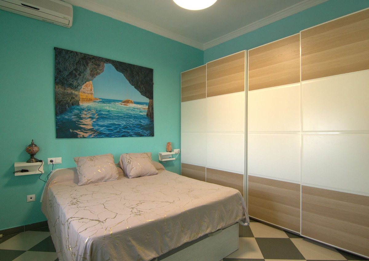 a8ebf531786c6958764546aea835fe2e - 18