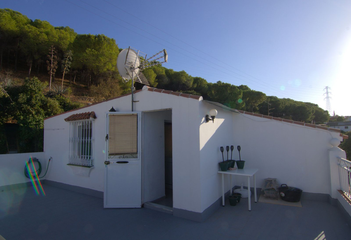 a8ebf531786c6958764546aea835fe2e - 2