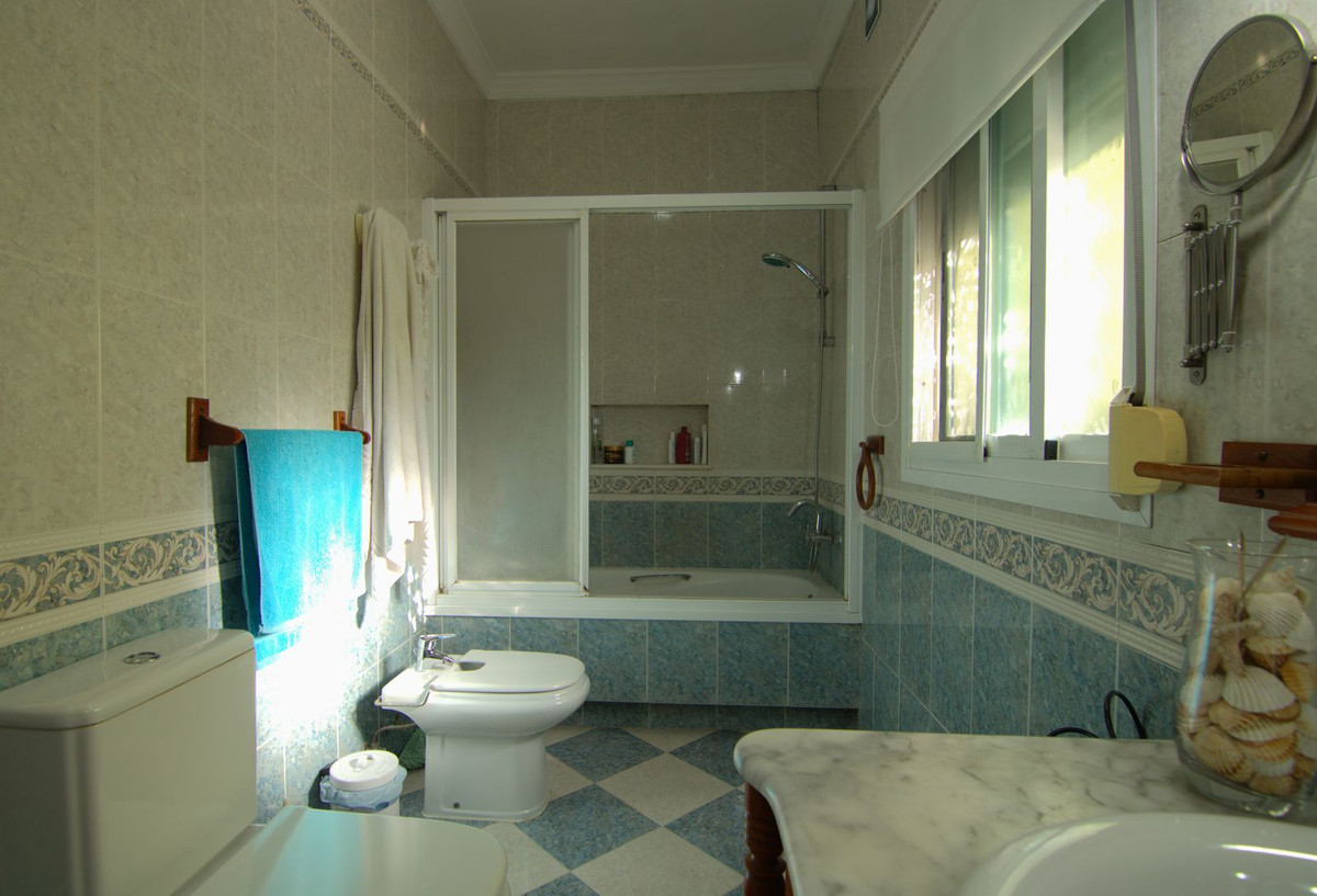 a8ebf531786c6958764546aea835fe2e - 20