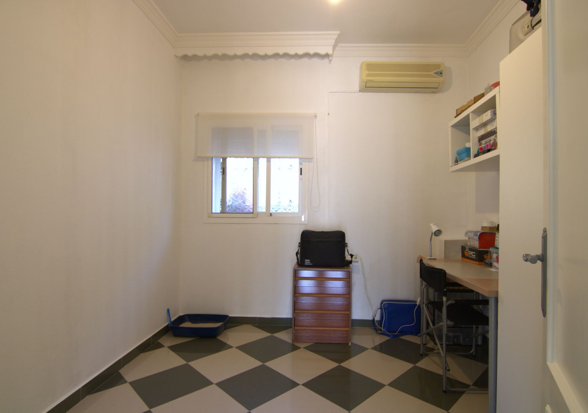 a8ebf531786c6958764546aea835fe2e - 23