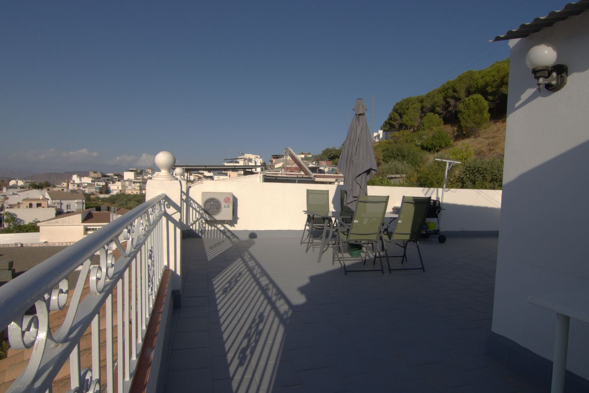 a8ebf531786c6958764546aea835fe2e - 30