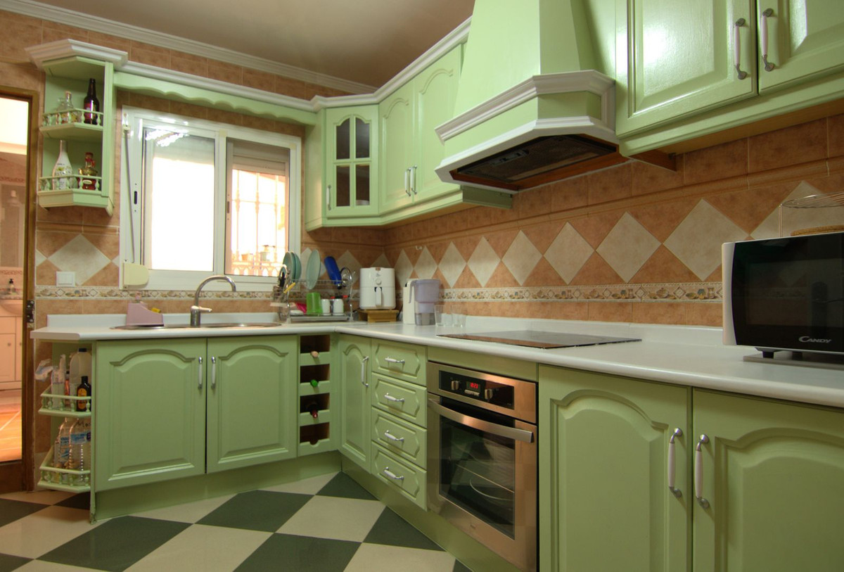 a8ebf531786c6958764546aea835fe2e - 7