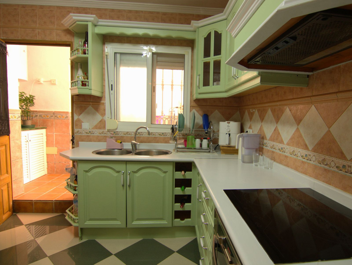 a8ebf531786c6958764546aea835fe2e - 8