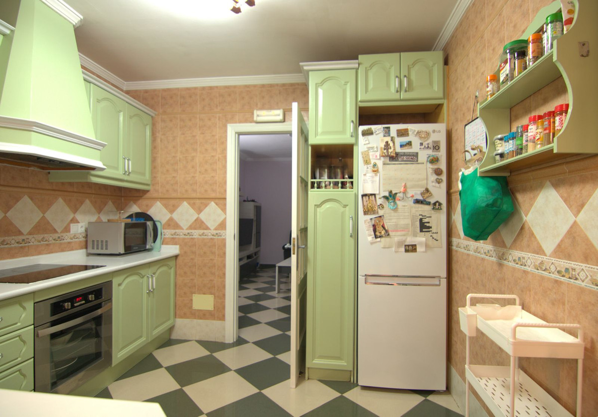 a8ebf531786c6958764546aea835fe2e - 9