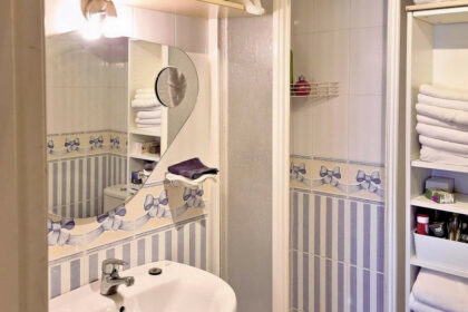 a9f628454ea0224a7b45aa681cbfbab6 - 10