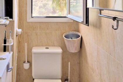 a9f628454ea0224a7b45aa681cbfbab6 - 16