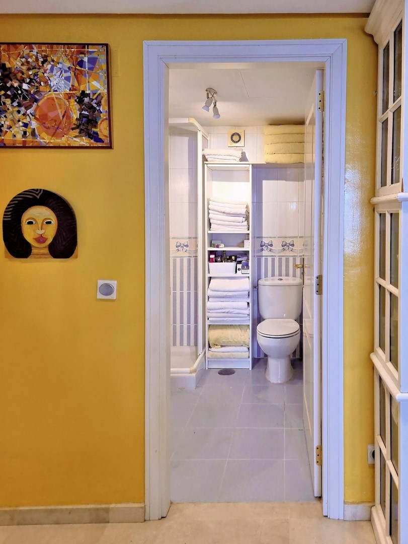 a9f628454ea0224a7b45aa681cbfbab6 - 20