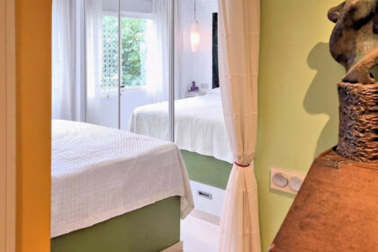 a9f628454ea0224a7b45aa681cbfbab6 - 21