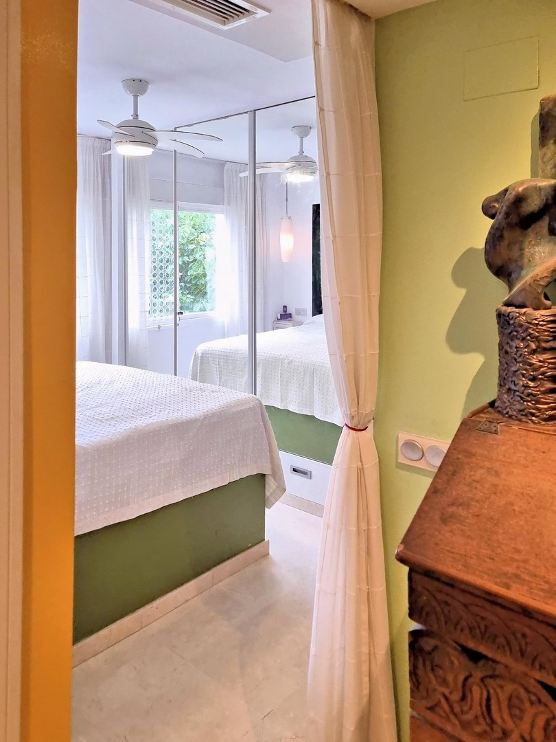 a9f628454ea0224a7b45aa681cbfbab6 - 21