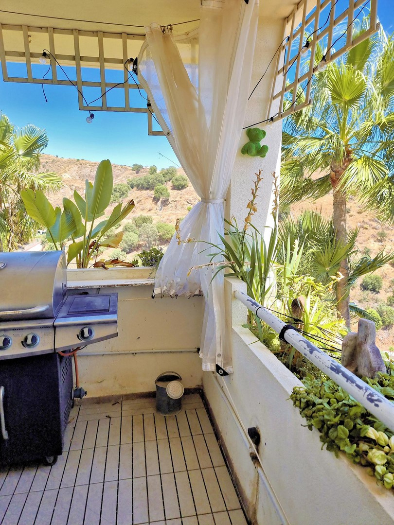 a9f628454ea0224a7b45aa681cbfbab6 - 57