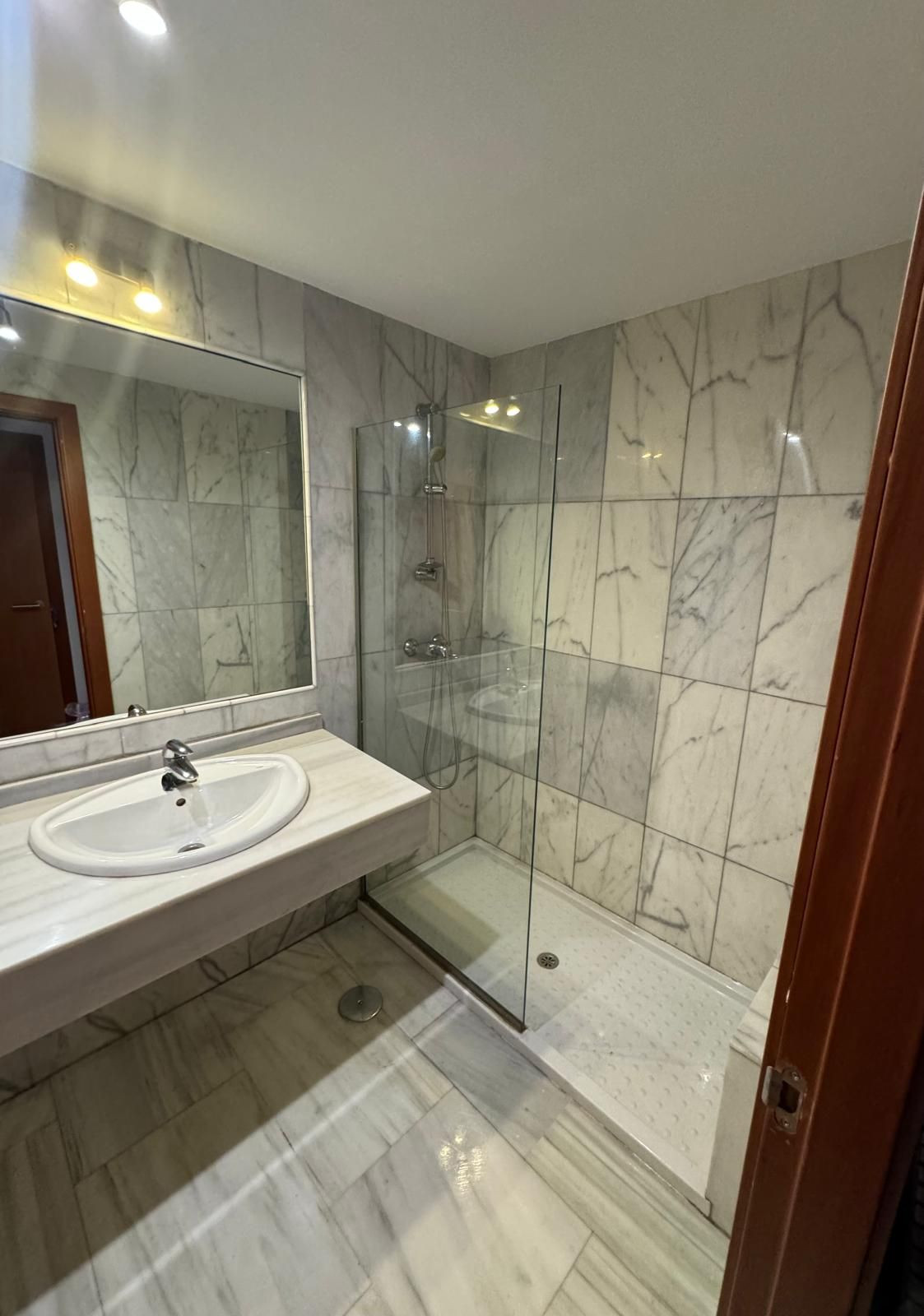 aa3f4922193795290c4d93a53d65e5e7 - 14