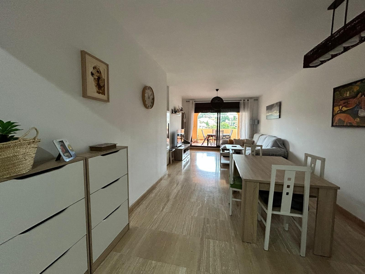 aa3f4922193795290c4d93a53d65e5e7 - 8