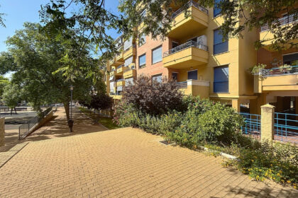 aaf179d7f317780297fad3b3872d0c1b - 2