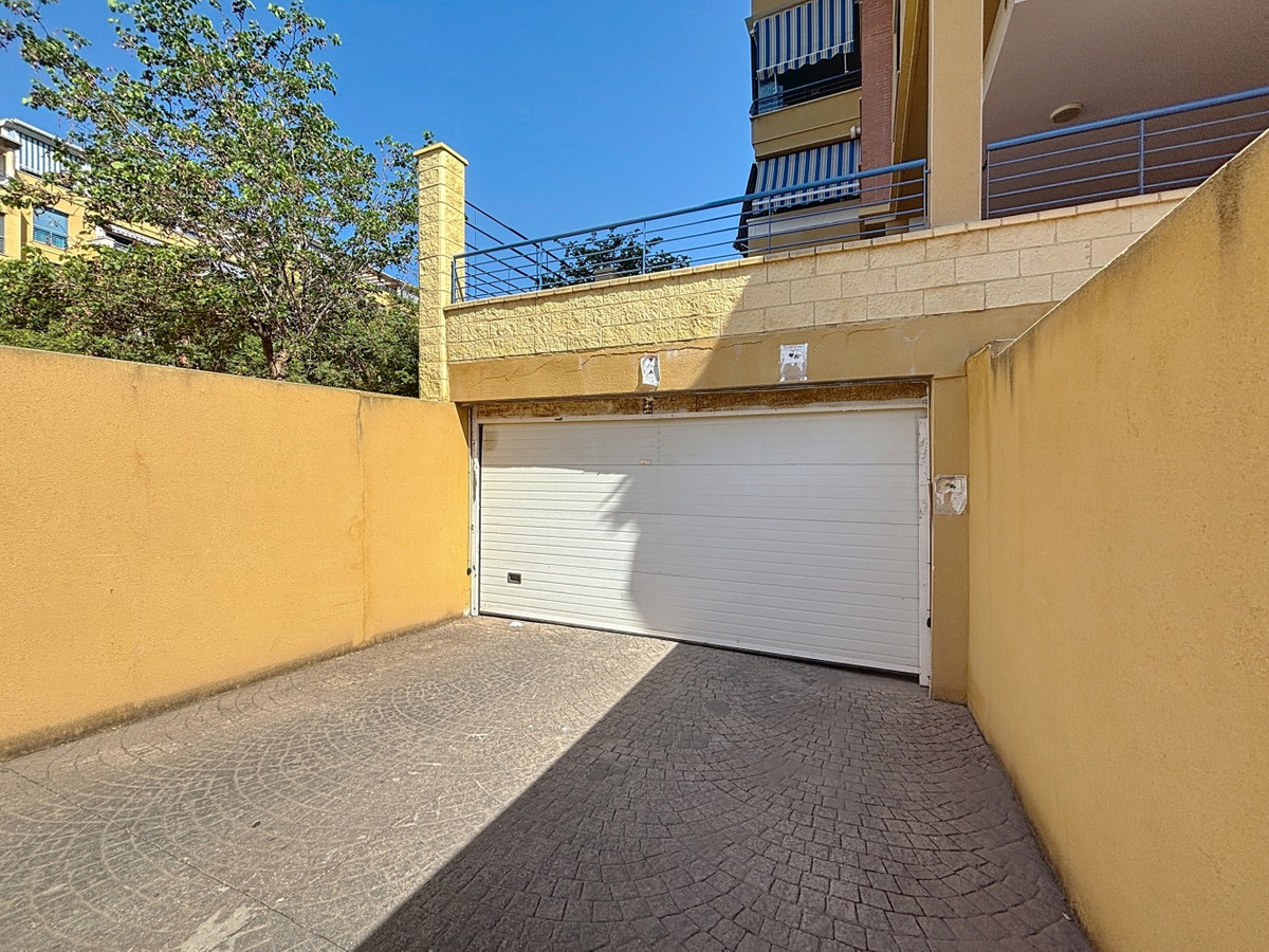 aaf179d7f317780297fad3b3872d0c1b - 27