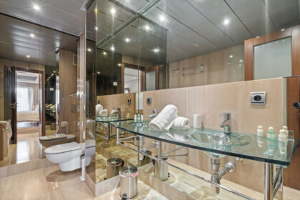 aafe6628320136bf1ab8dee46a4d6c1f - 12