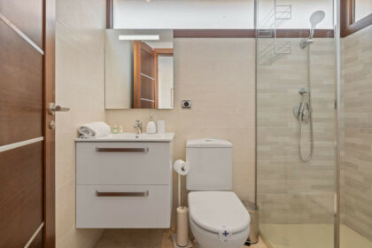 aafe6628320136bf1ab8dee46a4d6c1f - 14