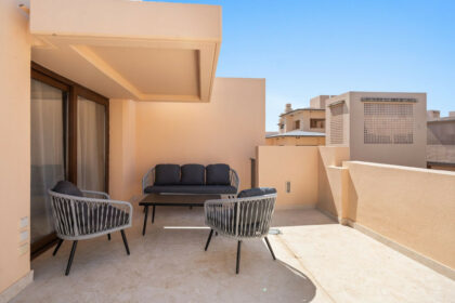 aafe6628320136bf1ab8dee46a4d6c1f - 17