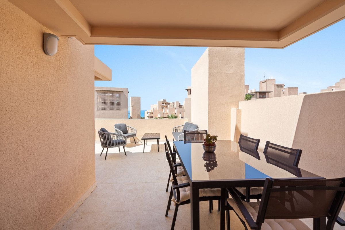 aafe6628320136bf1ab8dee46a4d6c1f - 18