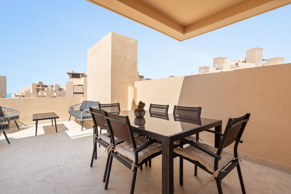 aafe6628320136bf1ab8dee46a4d6c1f - 4