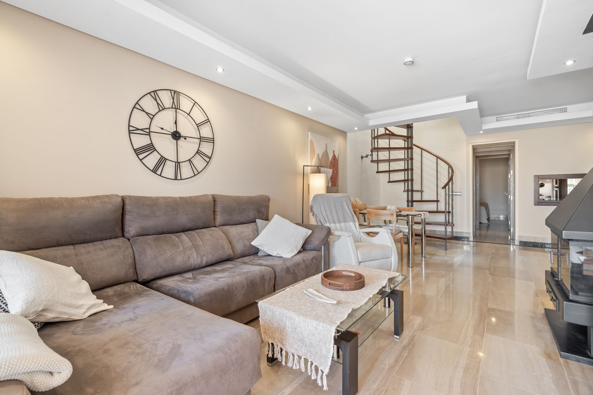 aafe6628320136bf1ab8dee46a4d6c1f - 5