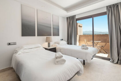 aafe6628320136bf1ab8dee46a4d6c1f - 8