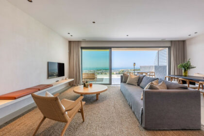 ab1ad56e7297662cdaab56a418a6fe9c - 10